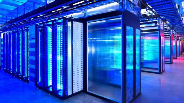 Watch_The_Inside_Of_A_Google_Data_Center__It_Is_Magic_In_Action_1842073614